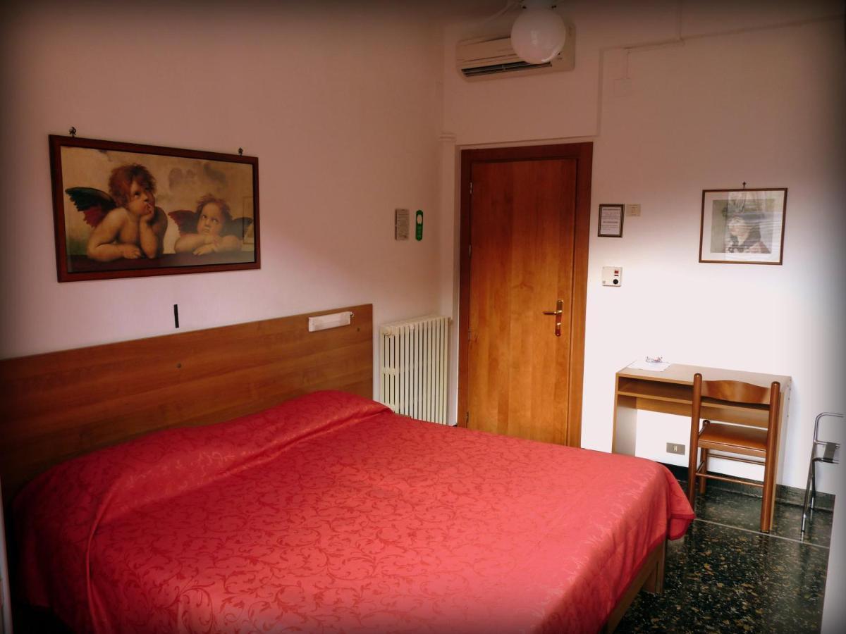 Hotel Triestina Noli Exteriör bild