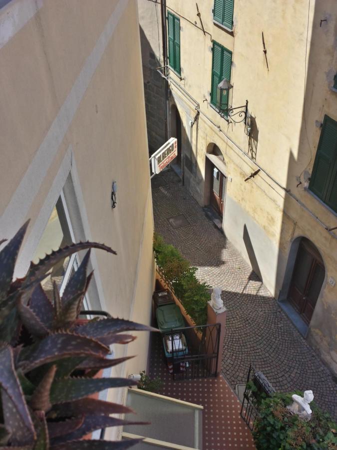 Hotel Triestina Noli Exteriör bild