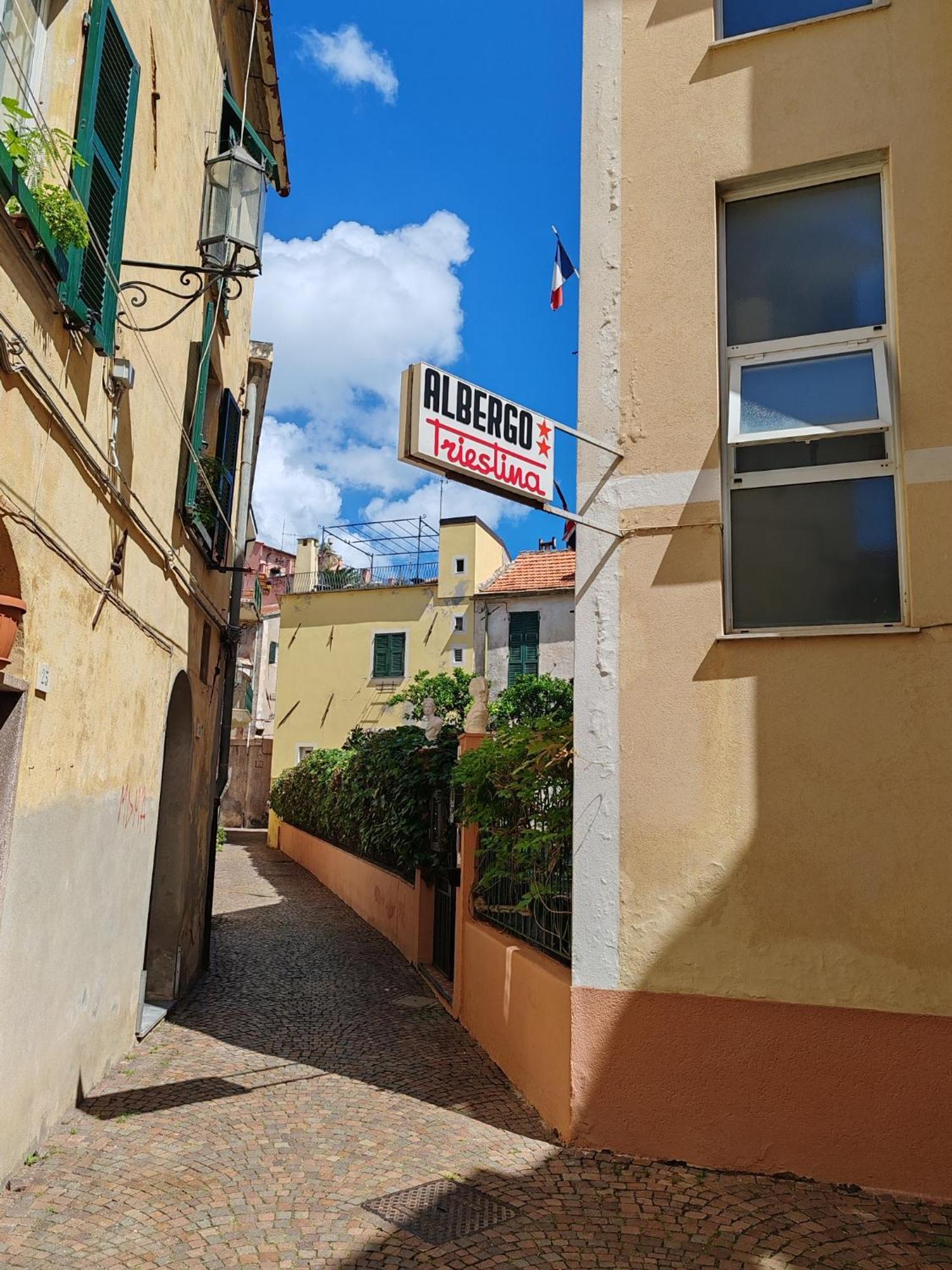 Hotel Triestina Noli Exteriör bild